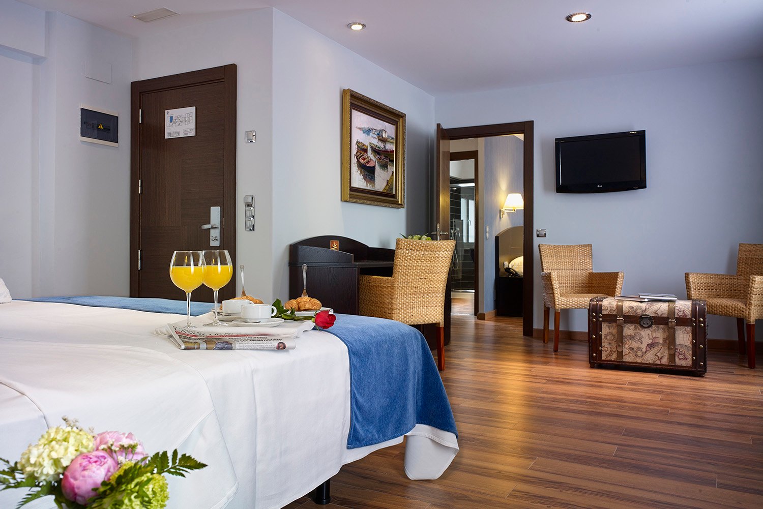 Habitacion junior suit hotel 40 nudos aviles asturias